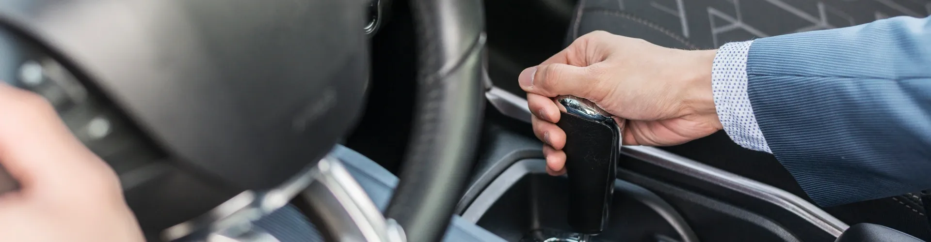 Olvidarse de no poner el freno de mano tiene consecuencias