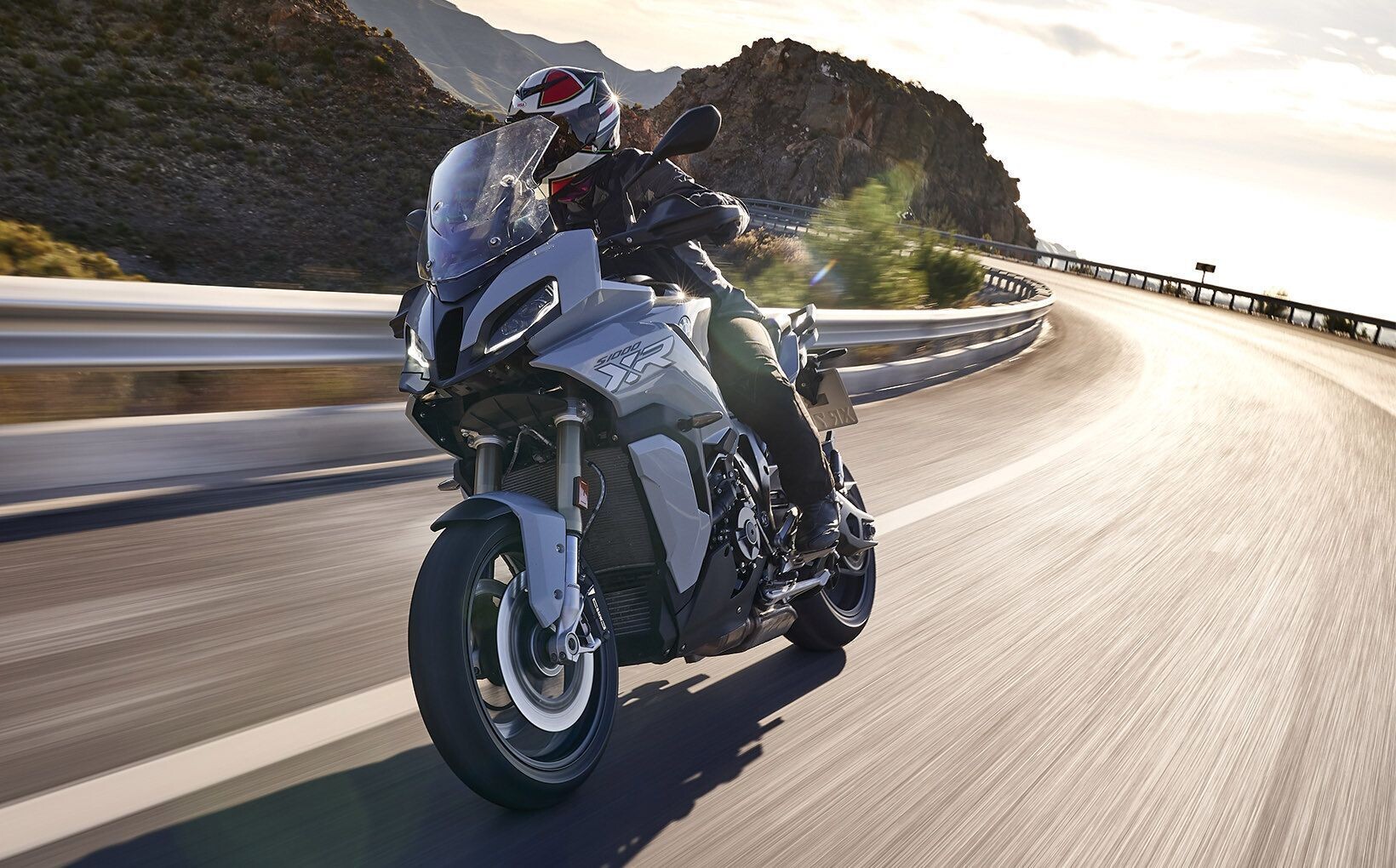 BMW S 1000 Xr vs Ducati Multistrada 1200: Te ayudamos a elegir