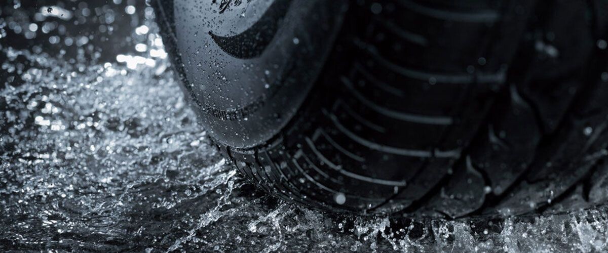 Aquaplaning coche
