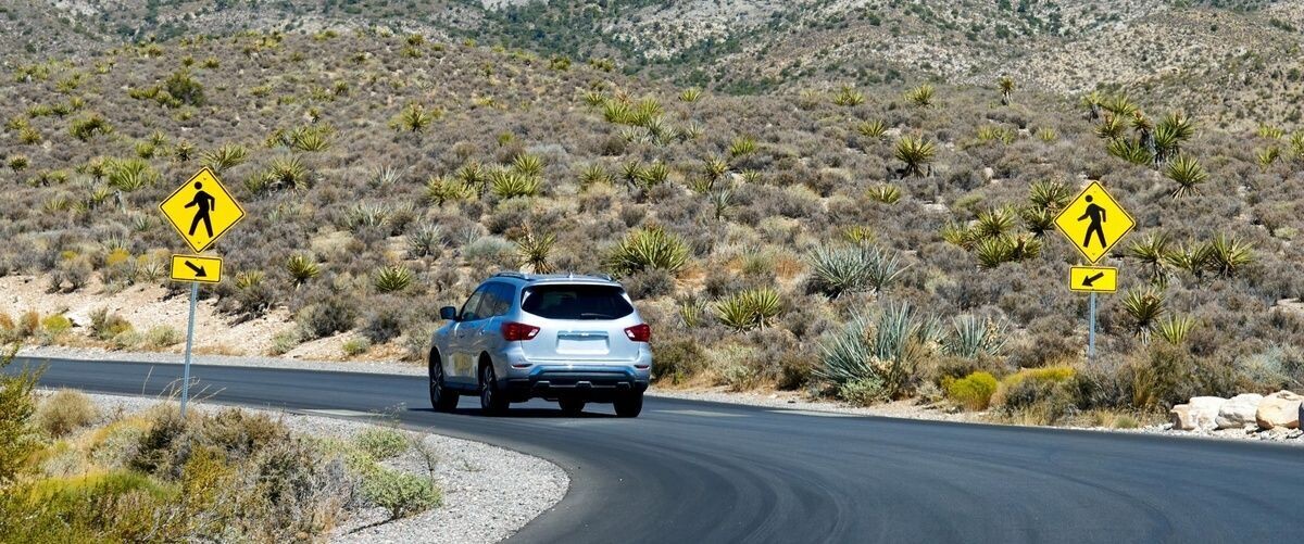 Carretera autonómica coche