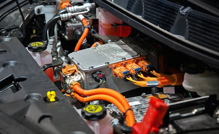 ¿Dónde se encuentra la centralita de un coche?